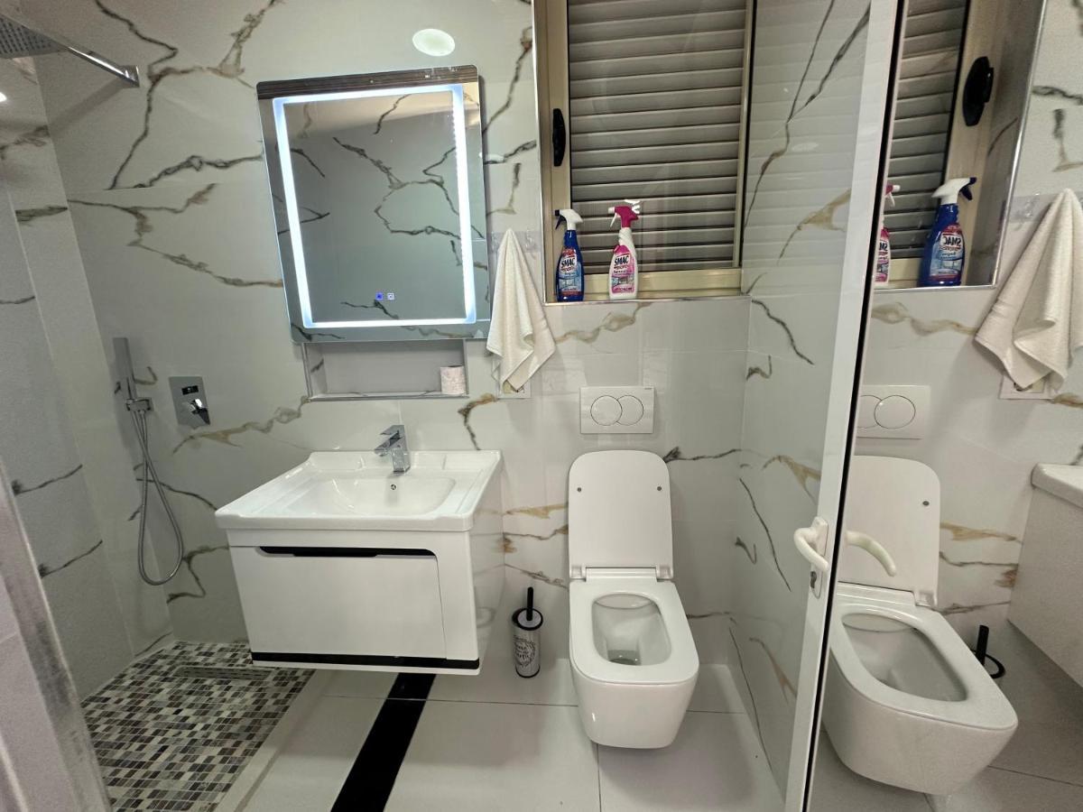 Esto'S Apartament Near Tirana Airport 1 - Self Checkin -Netflix - Free Parking Valias Экстерьер фото